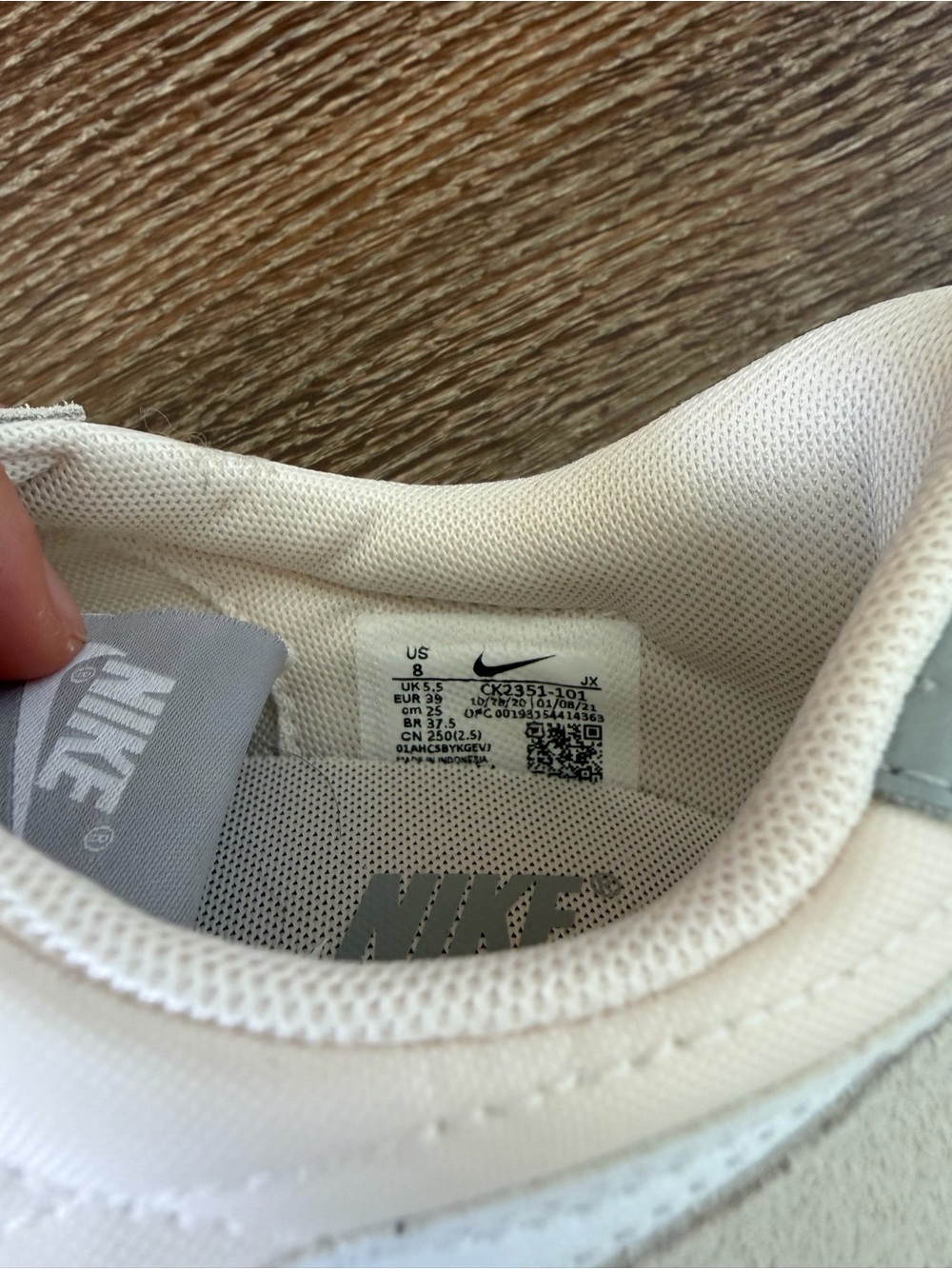 NEW Nike Women's Cream and White Retro Runner Sneakers - Picture 5 of 5
